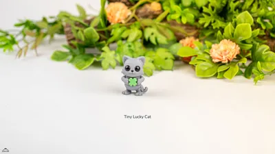 Tiny Lucky Cat